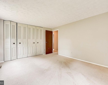 3381 Monarch Lane - Photo Thumbnail 40