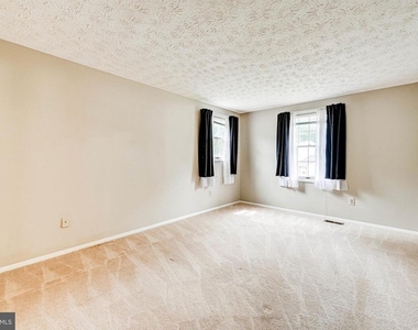 3381 Monarch Lane - Photo Thumbnail 27