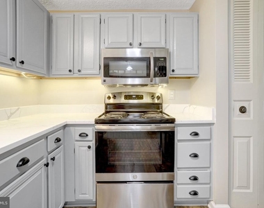 3381 Monarch Lane - Photo Thumbnail 16