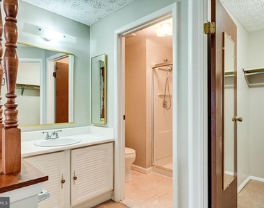3381 Monarch Lane - Photo Thumbnail 32