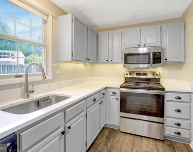 3381 Monarch Lane - Photo Thumbnail 13