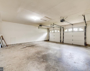 3381 Monarch Lane - Photo Thumbnail 3