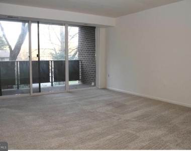 1441 Northgate Square - Photo Thumbnail 4