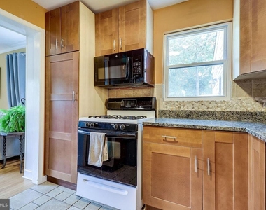 8113 Carlyle Place - Photo Thumbnail 16