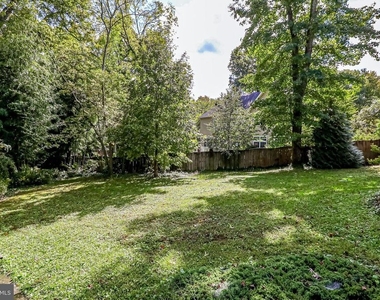 8113 Carlyle Place - Photo Thumbnail 34
