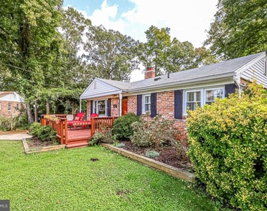 8113 Carlyle Place - Photo Thumbnail 2