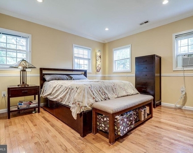8113 Carlyle Place - Photo Thumbnail 22