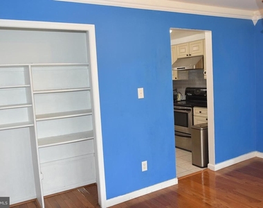 4557 King Edward Court - Photo Thumbnail 8