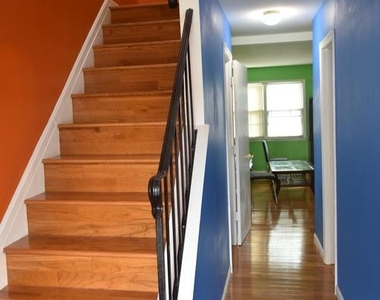 4557 King Edward Court - Photo Thumbnail 5