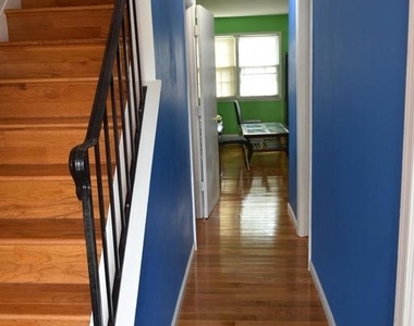 4557 King Edward Court - Photo Thumbnail 4