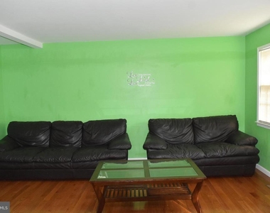 4557 King Edward Court - Photo Thumbnail 14