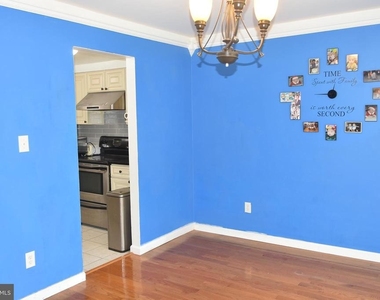 4557 King Edward Court - Photo Thumbnail 7