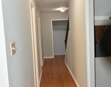 4557 King Edward Court - Photo Thumbnail 24