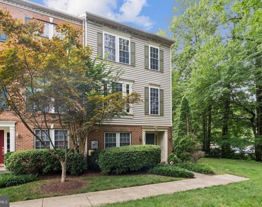 4322 Thomas Brigade Lane - Photo Thumbnail 2