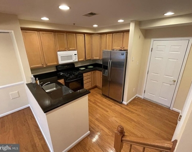 4701 Eggleston Terrace - Photo Thumbnail 3