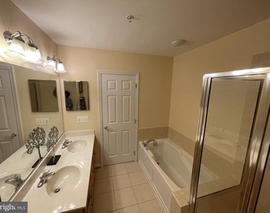 4701 Eggleston Terrace - Photo Thumbnail 9