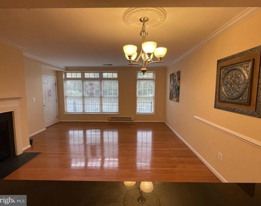 4701 Eggleston Terrace - Photo Thumbnail 2