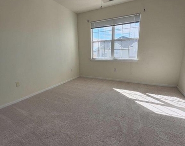 12957 Centre Park Circle - Photo Thumbnail 12