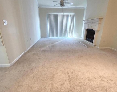12957 Centre Park Circle - Photo Thumbnail 4