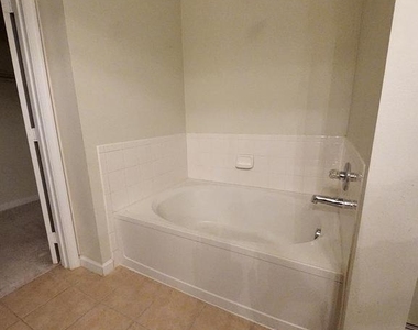 12957 Centre Park Circle - Photo Thumbnail 10
