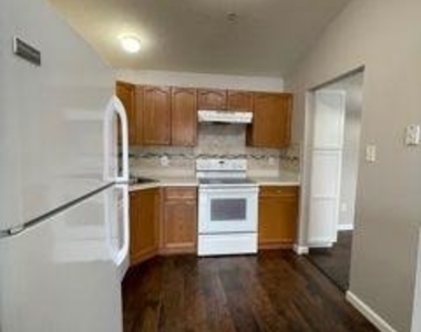 129 Brookland Terrace - Photo Thumbnail 8