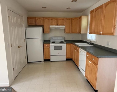 8538 Anderson Avenue - Photo Thumbnail 16