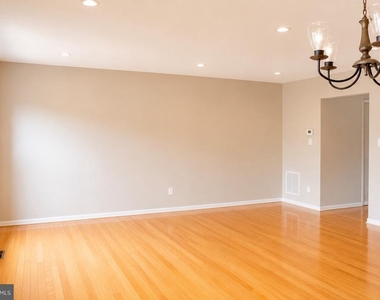 3970 Bradwater Street - Photo Thumbnail 8