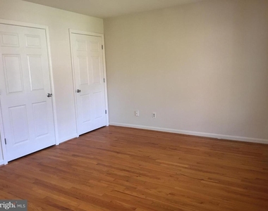 1204 William Street - Photo Thumbnail 10