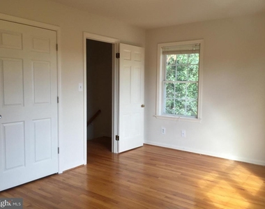 1204 William Street - Photo Thumbnail 7