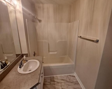 210 Amaret Street - Photo Thumbnail 4