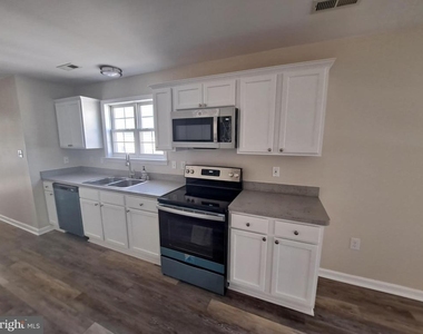210 Amaret Street - Photo Thumbnail 7
