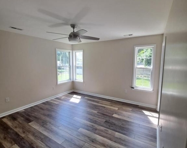 210 Amaret Street - Photo Thumbnail 18