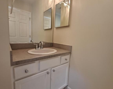 210 Amaret Street - Photo Thumbnail 20
