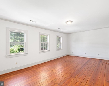 1307 Caroline Street - Photo Thumbnail 4