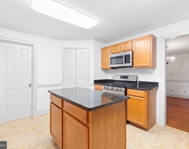 1307 Caroline Street - Photo Thumbnail 13