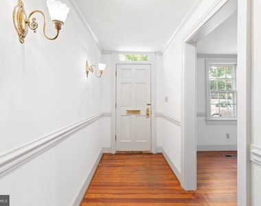 1307 Caroline Street - Photo Thumbnail 3