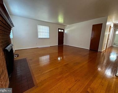 525 Azalea Street - Photo Thumbnail 4