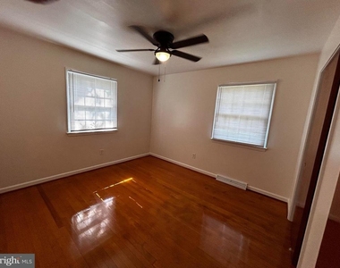 525 Azalea Street - Photo Thumbnail 8