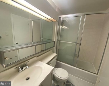 1011 Arlington Boulevard - Photo Thumbnail 10