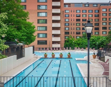 1011 Arlington Boulevard - Photo Thumbnail 18