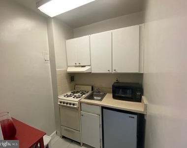 1011 Arlington Boulevard - Photo Thumbnail 6