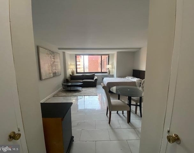 1011 Arlington Boulevard - Photo Thumbnail 1