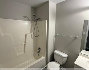 6126 Lonestar Road - Photo Thumbnail 6