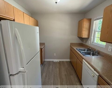 6126 Lonestar Road - Photo Thumbnail 3