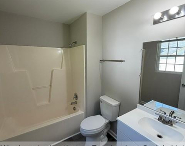 6126 Lonestar Road - Photo Thumbnail 9