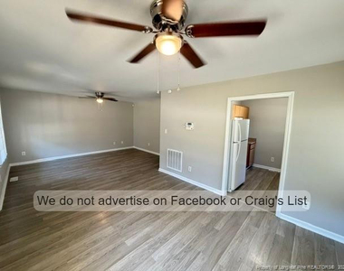 6126 Lonestar Road - Photo Thumbnail 2