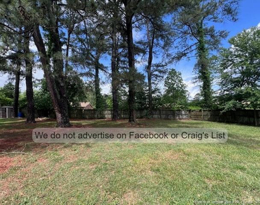 219 N Ingleside Drive - Photo Thumbnail 12