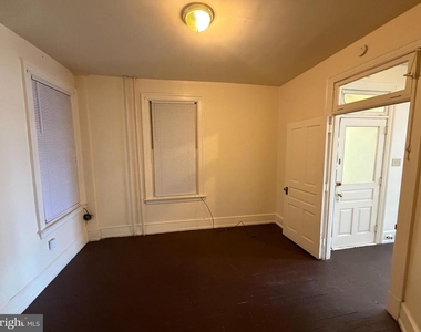 132 W Market Street - Photo Thumbnail 3