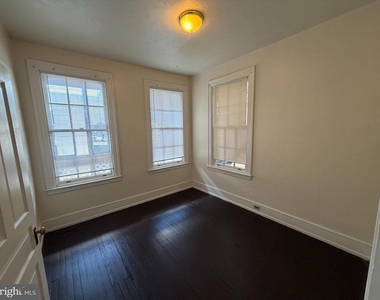 132 W Market Street - Photo Thumbnail 8