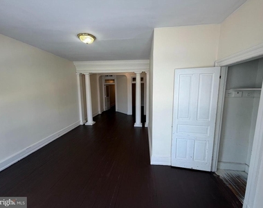 132 W Market Street - Photo Thumbnail 2
